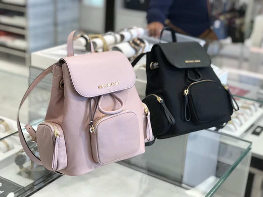 Burberry平替！美现粉色大号！超轻防水！MK大号Abbey尼龙拼皮降落伞双肩包 商品图1