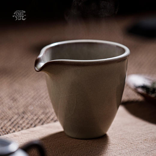 问鼎哥窑传世款屹然公杯（缺货） 商品图0