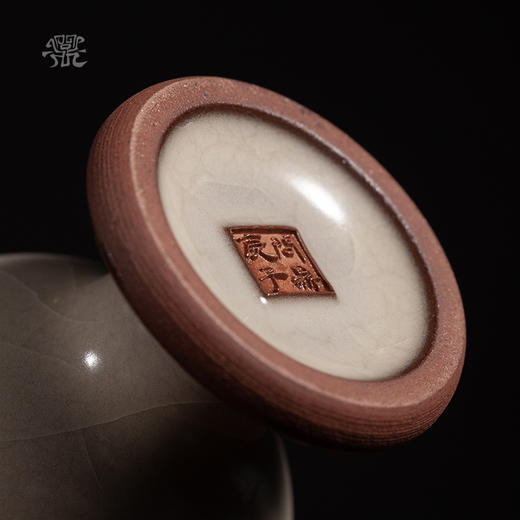 问鼎哥窑致巧款精工鸿露杯 商品图3