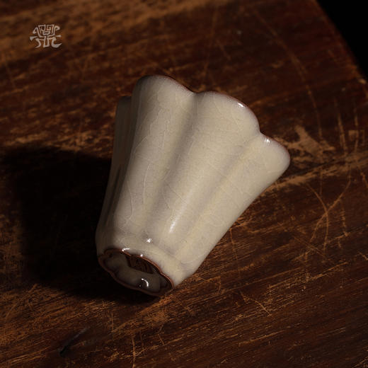 问鼎哥窑传世款韶颜杯 商品图2