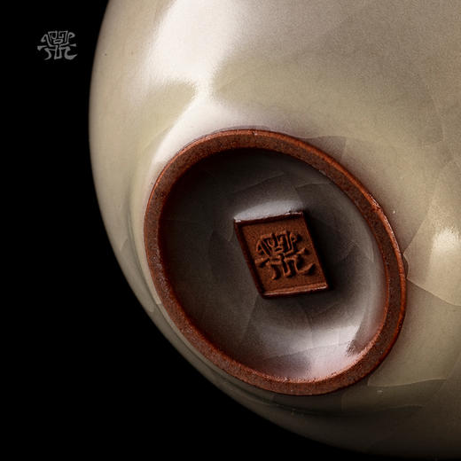 问鼎哥窑致巧款鼓影杯（缺货） 商品图3