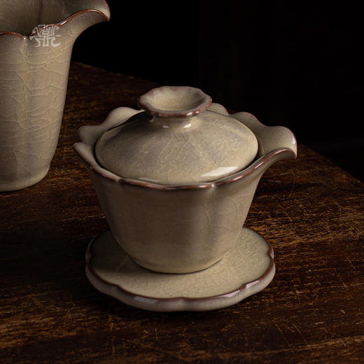 问鼎哥窑宁馨盖碗 商品图0