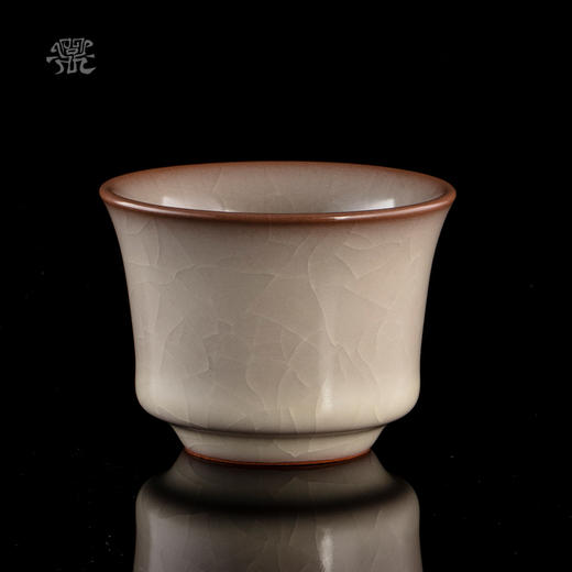 问鼎哥窑致巧款掬泉杯 商品图0