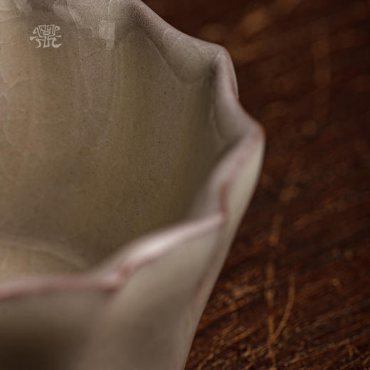 问鼎哥窑传世款支钉舞悦杯 商品图2