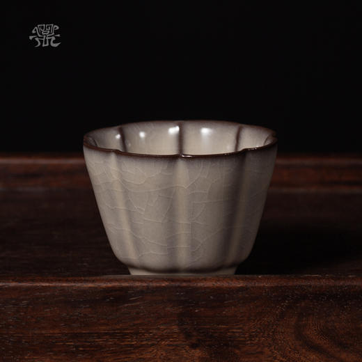 问鼎哥窑致巧款风铃杯 商品图0