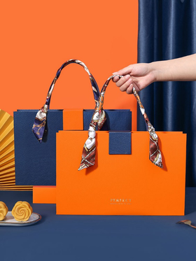 中秋月饼礼盒·8粒装方形礼盒，一盒顺丰到付，两盒包邮。