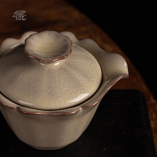 问鼎哥窑宁馨盖碗 商品图3