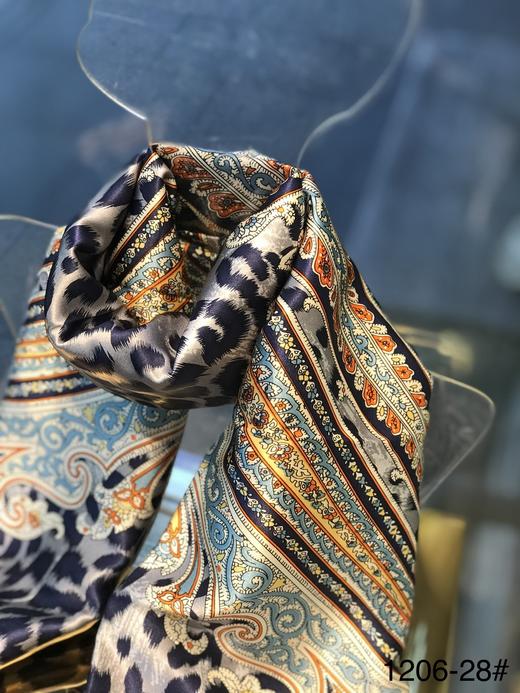 优品堂《雍容华贵》100％重磅桑蚕丝140Ⅹ140方巾 商品图5