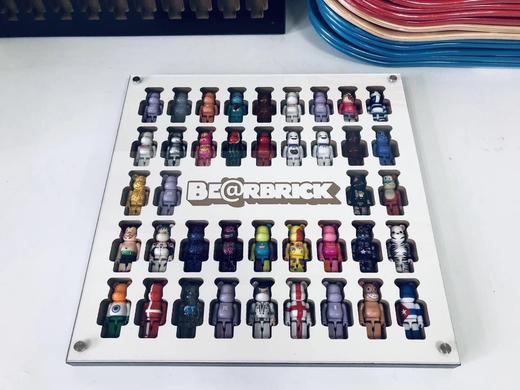 收藏系列 Be@rbrick 100%/400%/1000%透明收藏盒 商品图1