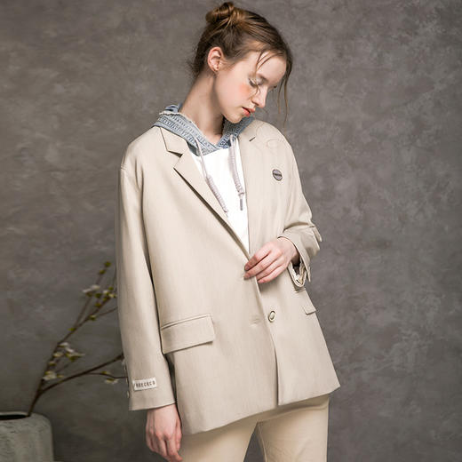 Famecoco范可儿休闲西装女外套宽松西服F216AW003 商品图2