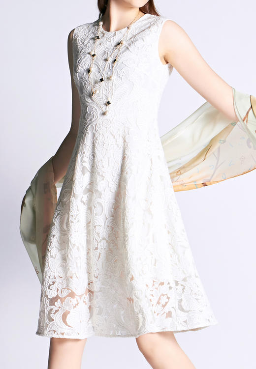 【伯妮斯茵】2S6376--白色连衣裙--《 杜比尼的花园》 商品图7