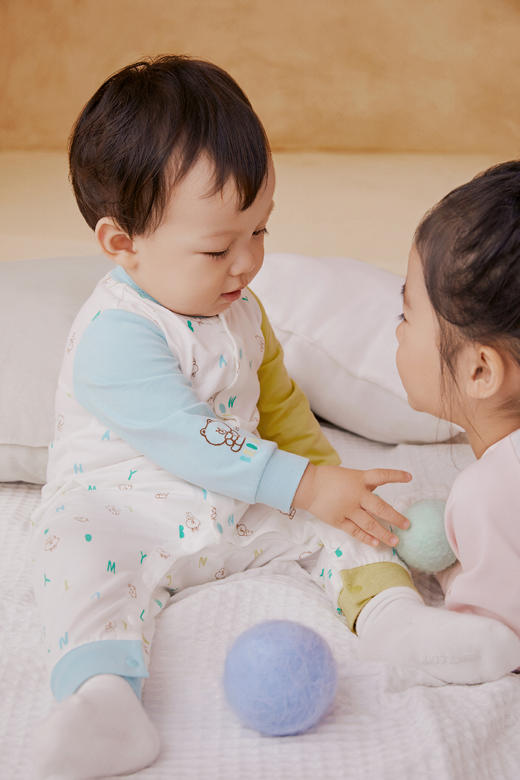 英氏婴儿连体衣对襟男女宝宝爬服和哈衣YLAAJ01011A YLHAJ01027A 商品图1