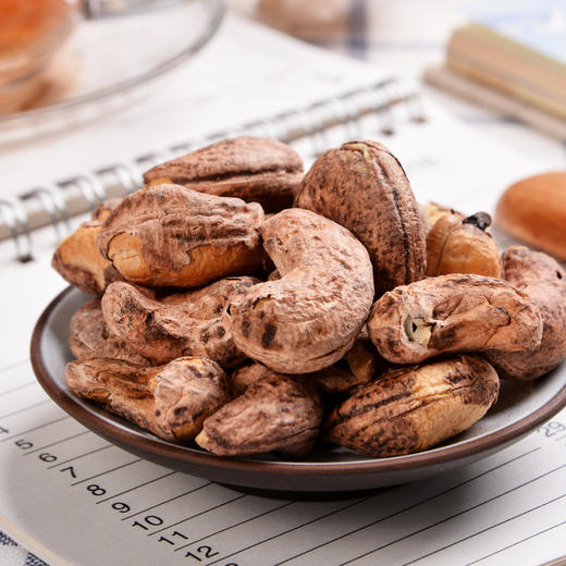 越南进口炭烤腰果（云南）345g/盒 商品图0