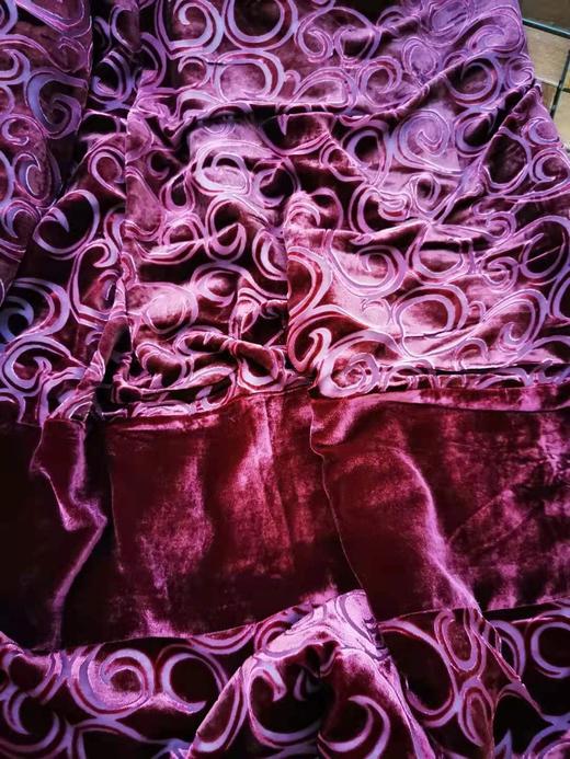 鸿运丝绒拼接烂花工艺披毯自由毯