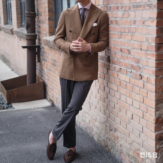 Hardy Minnis Fresco III Lite 强捻抗皱焦糖色意式全麻衬套装 商品图3