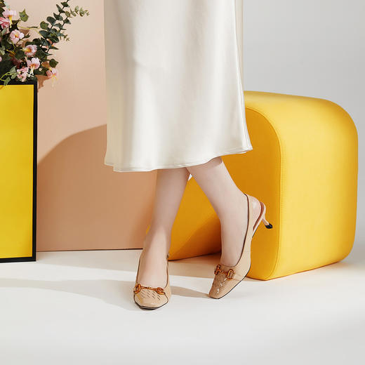西村名物2021年夏季新款包头凉鞋时装凉鞋高跟后空方头编织女凉鞋T21AH15641 商品图3