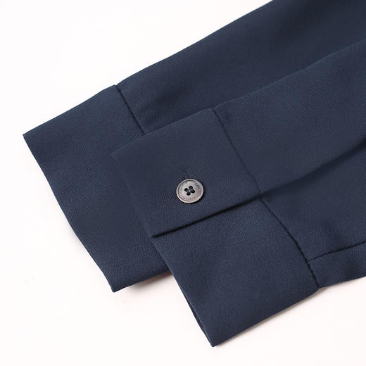 EITIE爱特爱新款时尚设计感褶皱收腰显瘦百搭通勤衬衫女B2109702 商品图12