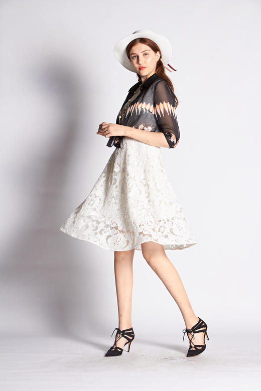 【伯妮斯茵】2S6376--白色连衣裙--《 杜比尼的花园》 商品图4