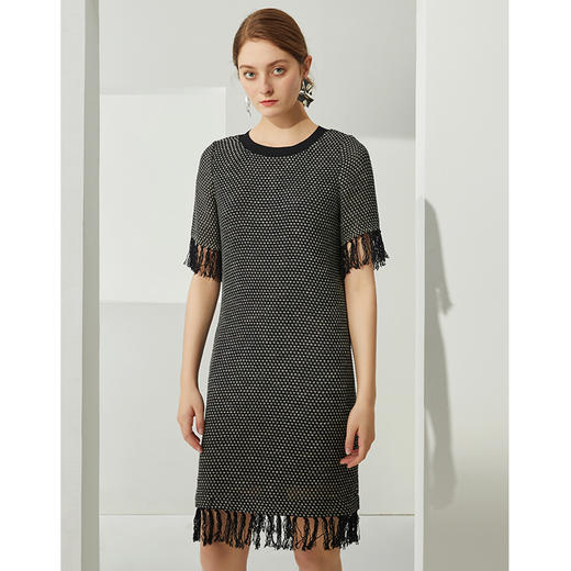 EITIE爱特爱夏季新款时尚舒适透气针织流苏直筒显瘦连衣裙女B2107740 商品图5