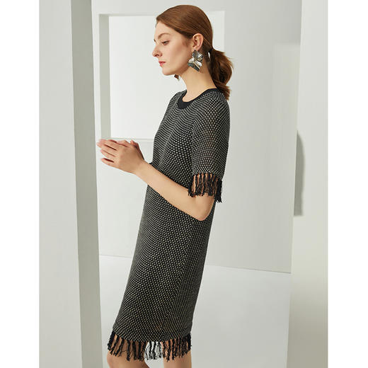 EITIE爱特爱夏季新款时尚舒适透气针织流苏直筒显瘦连衣裙女B2107740 商品图3