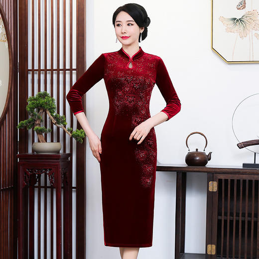 上海旗袍厂ZY-Q5576秋冬中长款端庄优雅金丝绒旗袍手工钉珠婚宴喜婆婆裙子 商品图0