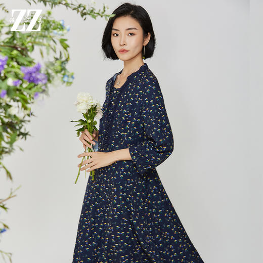 佐尔美秋季新款A字摆深V领三色花连衣裙E11LL35 商品图3