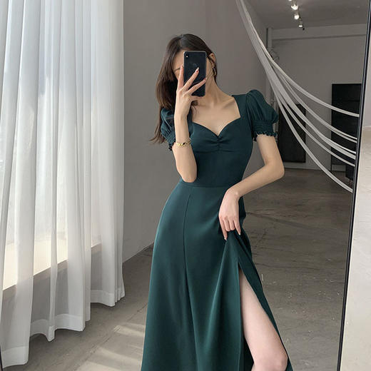 【服饰鞋包】新款泡泡袖方领赫本风法式复古开叉裙 商品图3