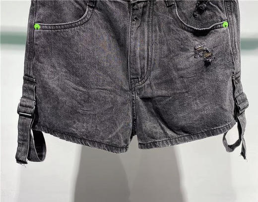 212117003 坚持我的/jasonwood 2021年夏季女款 街头潮流牛仔短裤 商品图1