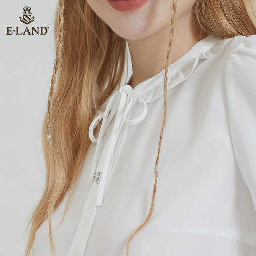 衣恋	时尚娃娃领甜美气质白色长袖衬衫	EEBWB38C2M 商品图3