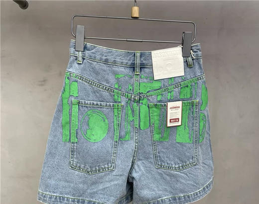 Jasonwood/坚持我的 夏季新款字母绿色印花牛仔短裤女212117001 商品图1