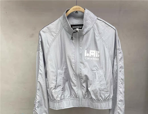 Jasonwood/坚持我的 2021春季新款字母印花运动薄外套女212108102 商品图0