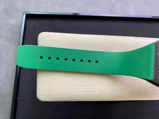 理查德米勒Richard Mille RM59-01 陀飞轮 绿蜥蜴强势来袭！！！1⃣️ 世界百米冠军 约翰·布雷克Yohan Blake 2⃣️ 第一硬汉 西尔维斯特·史泰 商品图2