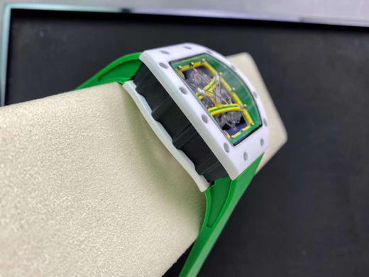 理查徳米勒Richard Mille
（RM68-01）我来自涂鸦，此款腕表是来自《涂鸦大师Cyril Phan》创新之作 商品图13