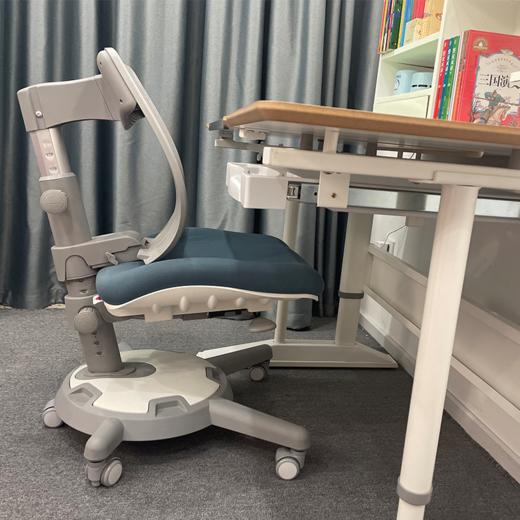 3岁+ 康朴乐学习椅 | 柏拉图儿童椅Y1018 马鞍形坐垫 S型贴合人体设计  靠背因高度变化 自动调整角度 安全环保面料 舒适透气 马鞍形凹凸坐垫 商品图1