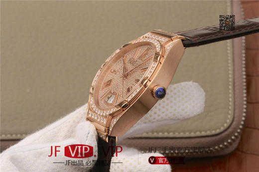 MKS伯爵POLO系列满天星，震撼上市。腕表一共采用564颗施华洛世奇 美钻，枕形表壳镀18k真金 商品图12