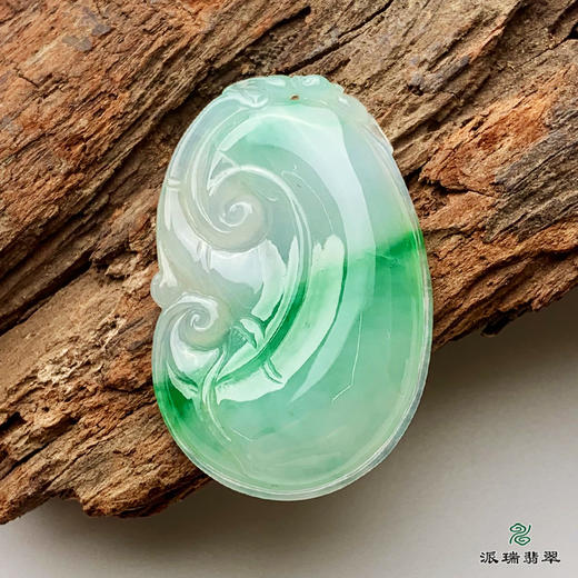 派瑞翡翠 翡翠挂件 冰糯种 绿色 商品图0