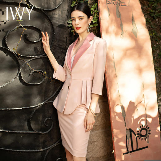IWY/粉色职业西装套裙七分袖不对称衣摆设计收腰显瘦时尚气质艺考CS1329 商品图1