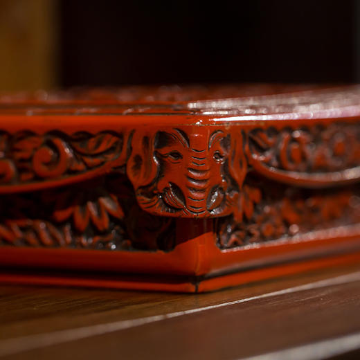 清代 剔红花卉纹方形盖盒 商品图2