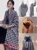 3楼阿玛施AMASS超值羊毛围巾 商品缩略图1