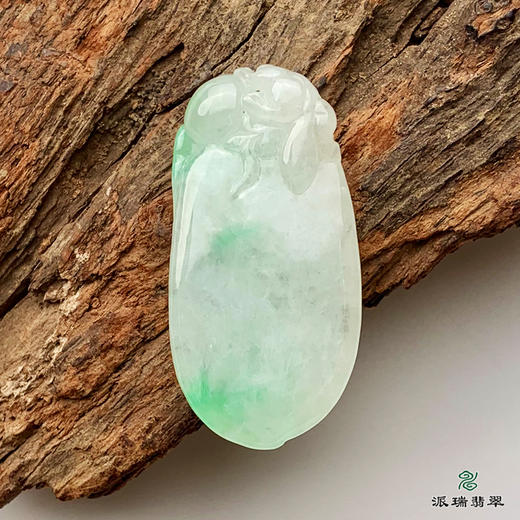 派瑞翡翠 翡翠挂件 冰糯种 淡绿色 商品图1