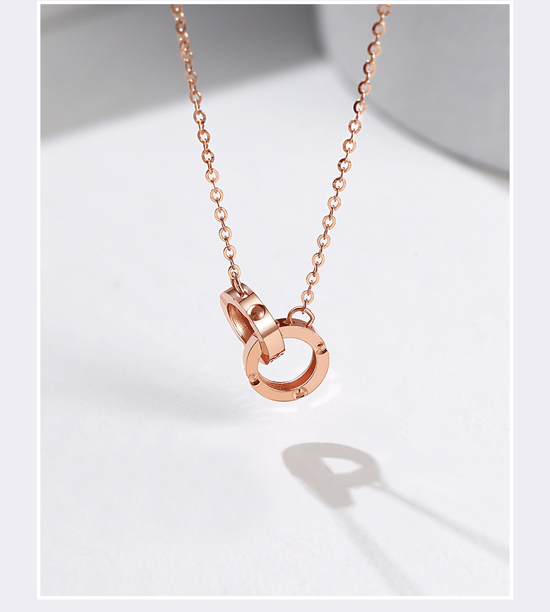 周六福18k金项链女环环相扣系列七夕送女生多彩玫瑰金锁骨链坠