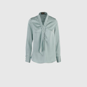 交叉穿孔系带上衣