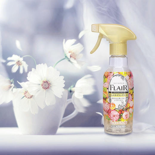 日本花王（KAO）进口衣物柔顺剂 衣物除异味喷雾防皱柔顺火锅去味清新喷雾空气防静电喷雾清新剂270ml 商品图3