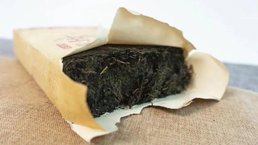 金花姑姑*金猪富贵 生肖茶 茯砖茶 1千克 商品图3