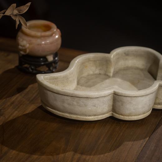 清代 汉白玉树叶形石盆 商品图1