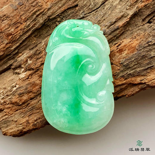 派瑞翡翠 翡翠挂件 冰糯种 淡绿色 商品图0