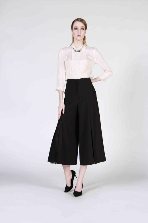 【伯妮斯茵】173F037--米色衬衣--萨珊捶揲--《宁静之美》 商品图5