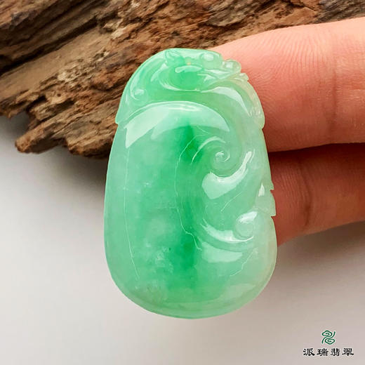 派瑞翡翠 翡翠挂件 冰糯种 淡绿色 商品图2