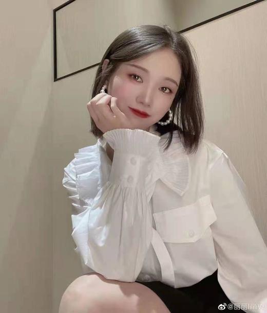 3楼阿玛施AMASS木耳边衬衣 商品图1