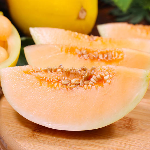 民勤蜜瓜 黄河蜜瓜甜瓜黄金蜜瓜黄皮瓜现季水果香甜多汁 一件代发 商品图1